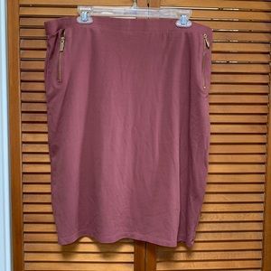 Olivia blu Skirt, Size 2X, Pink, 2 Front Pockets with Gold Zippers